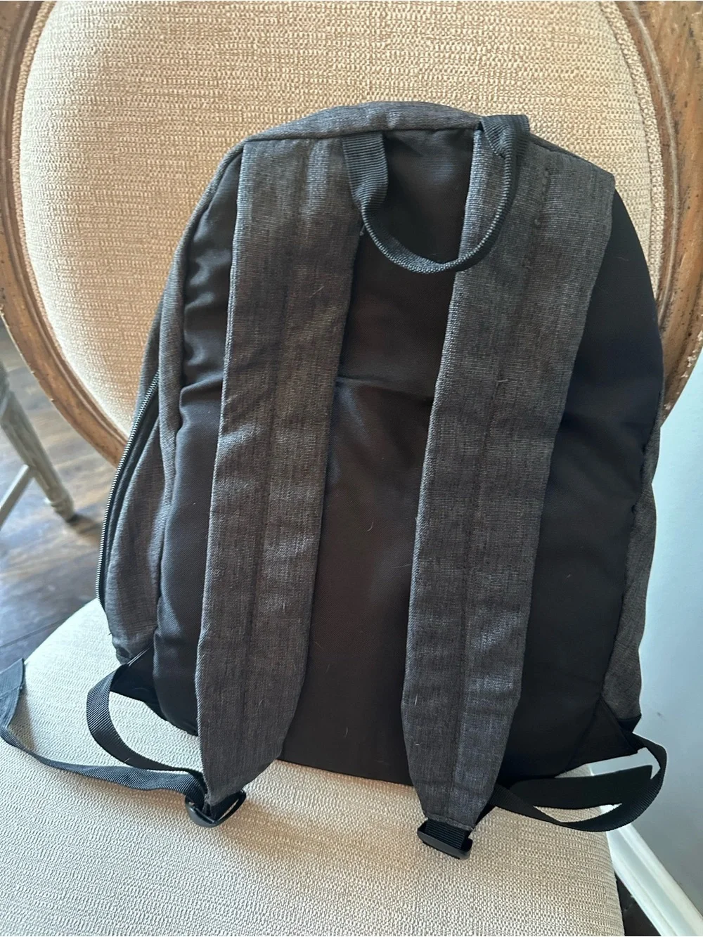 SwissGear Gray and Black Lightweight Everyday Backpack